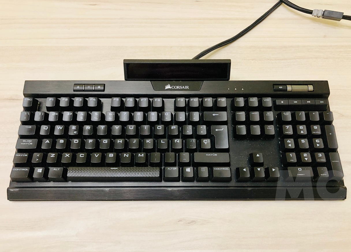 Cómo limpiar por completo el teclado de tu ordenador: así de fácil
