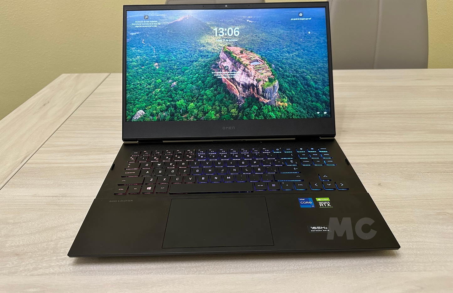 HP lanza laptop OMEN X 2S de doble pantalla para videojuegos