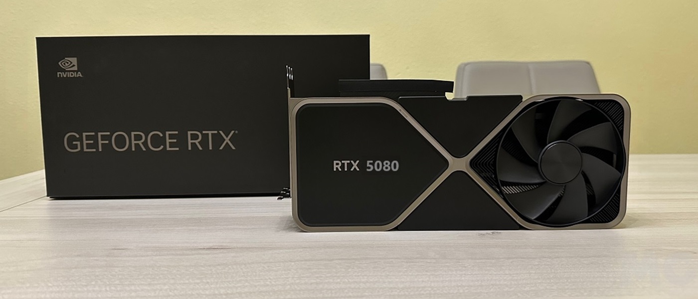 GeForce RTX 5080 mock up