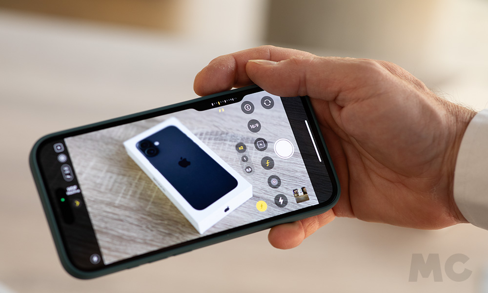 Control de Cámara en el iPhone 16 Plus.